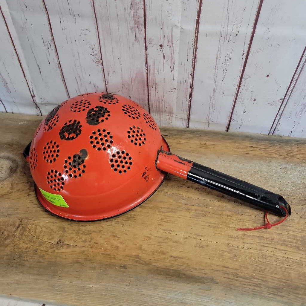 Red Enamel Strainer with handle (COL #1238)