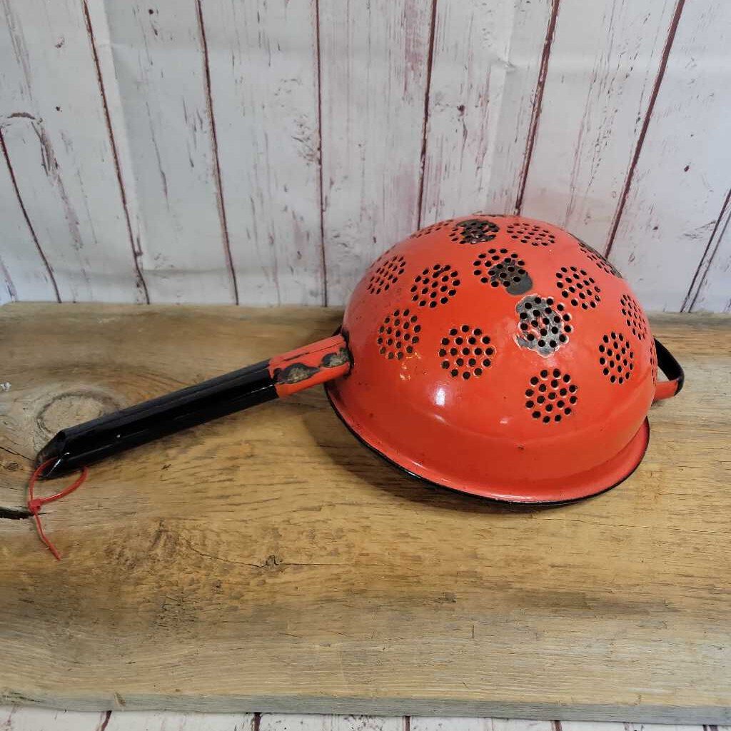 Red Enamel Strainer with handle (COL #1238)