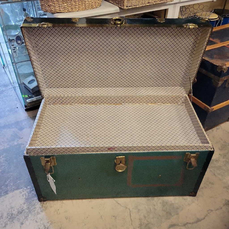 HB 1 Vintage Green metal Red Cap Steamer trunk