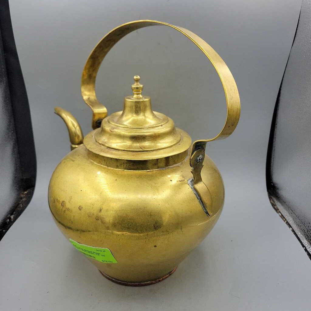 Large Antique Brass Teapot (NUR)