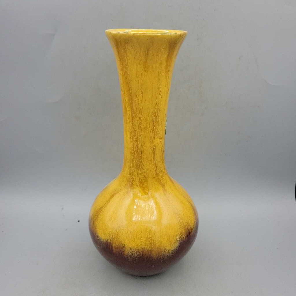 Blue Mountain Pottery Harvest Gold Vase (RHA)