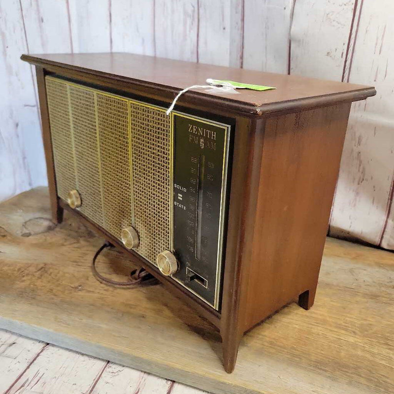 Zenith Table Radio AS IS (DEB)