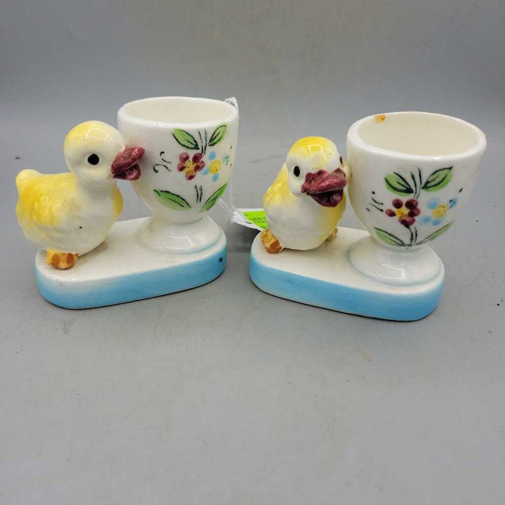 Pair Of Vintage Chick Egg Cups (DEB)