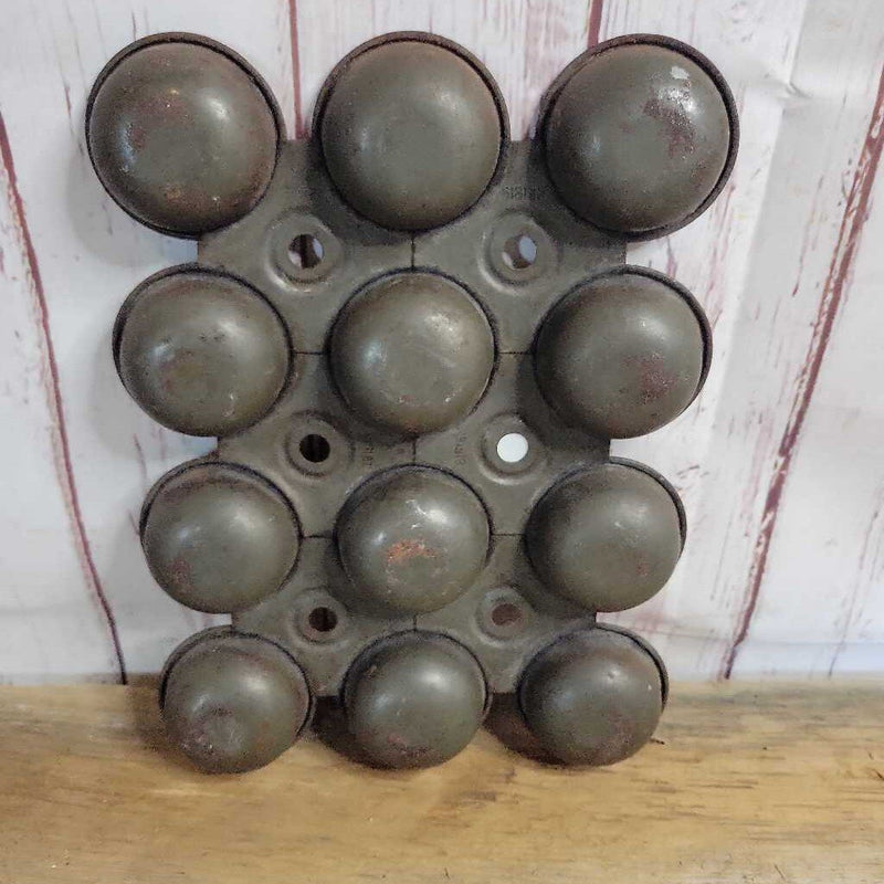 Antique Baking Tin (US2)