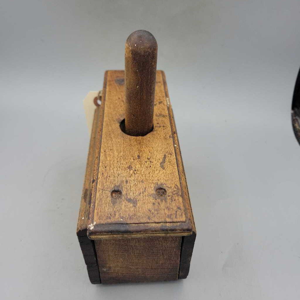 antique butter press (GBZ)