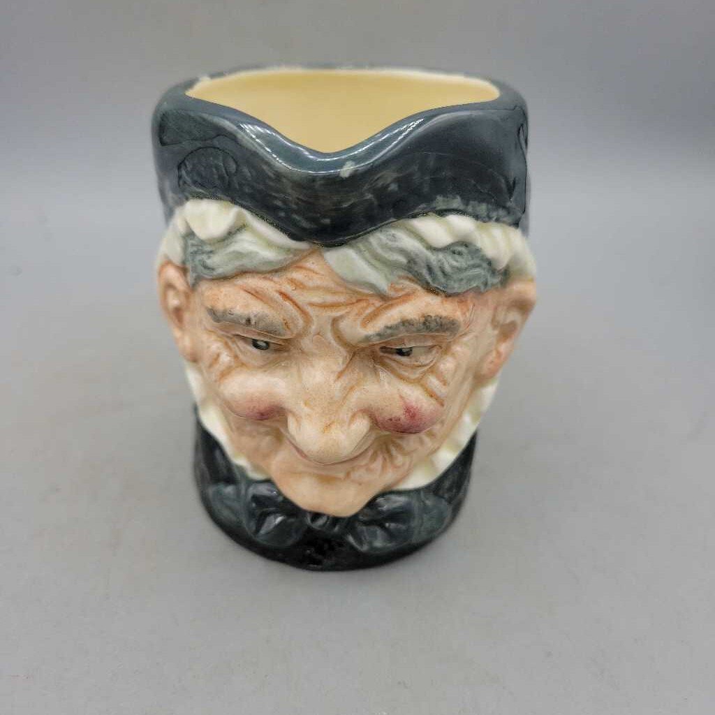 Royal Doulton "Granny" Toby Mug D6384 (JAS)