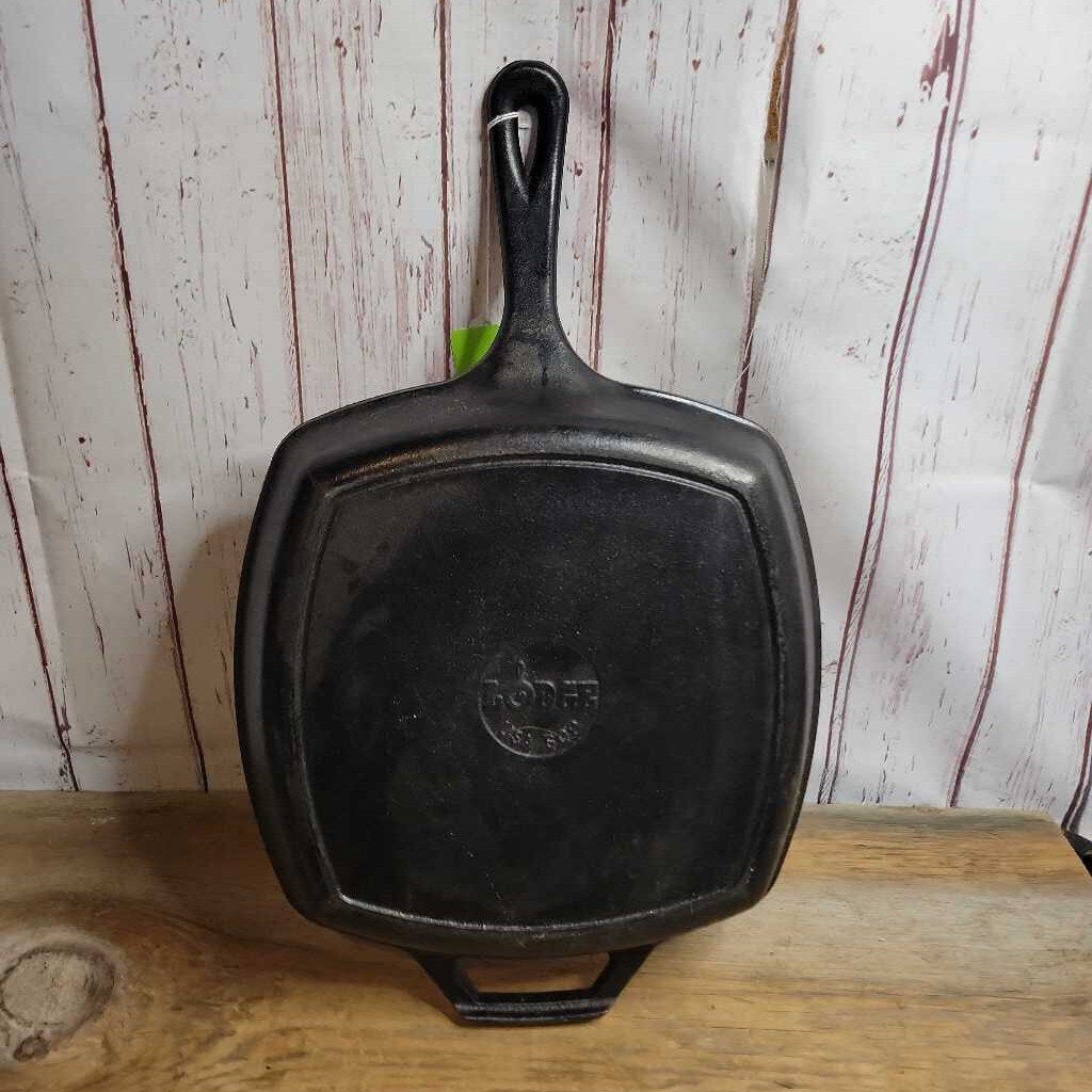 Lodge Cast Iron Skillet (YVO) (404)