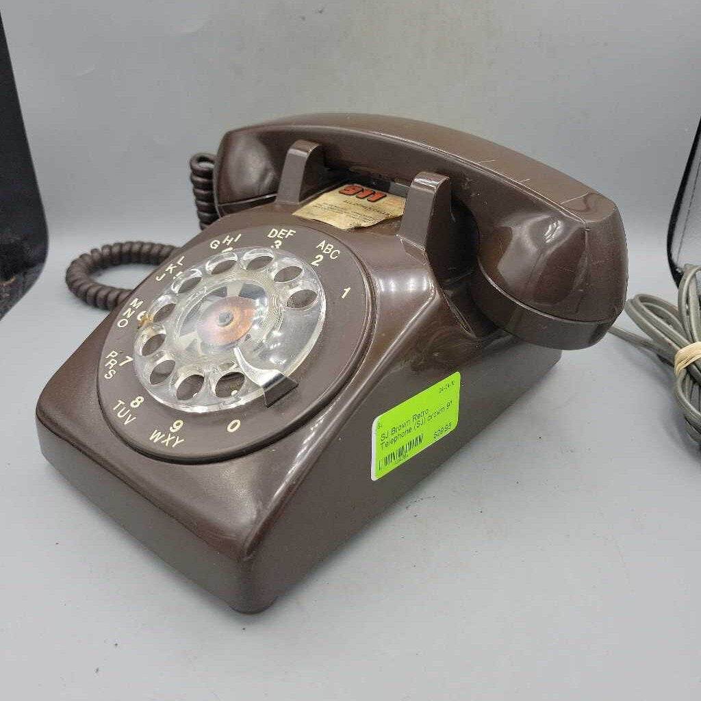 Brown Retro Telephone (SJ)