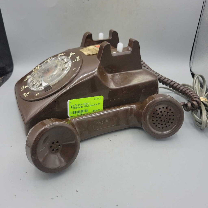 Brown Retro Telephone (SJ)