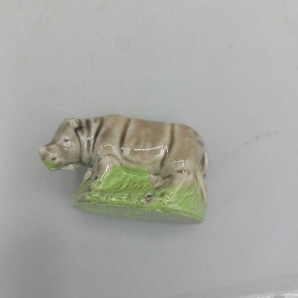 Wade Red Rose Tea Hippo Figure (JAS) Wade Red Rose Tea Hippo Figure (JAS)