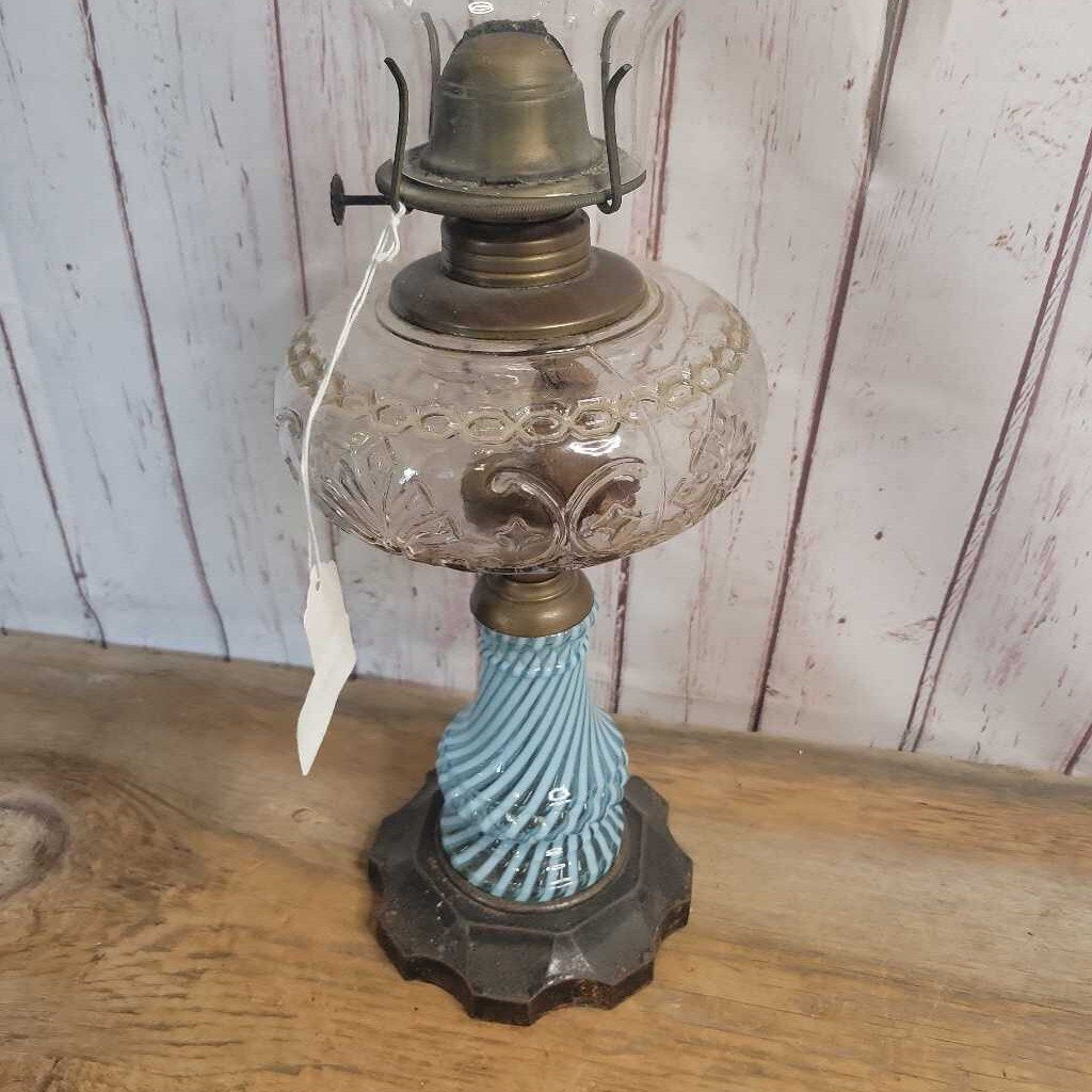 Antique Blue and white Swirl Oil Lamp lantern (Jef)