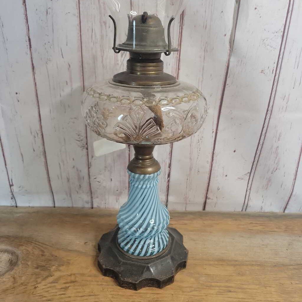 Antique Blue and white Swirl Oil Lamp lantern (Jef)