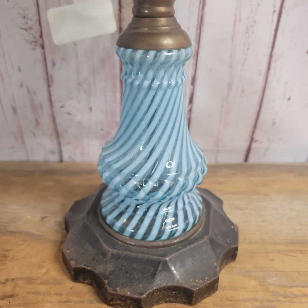 Antique Blue and white Swirl Oil Lamp lantern (Jef)