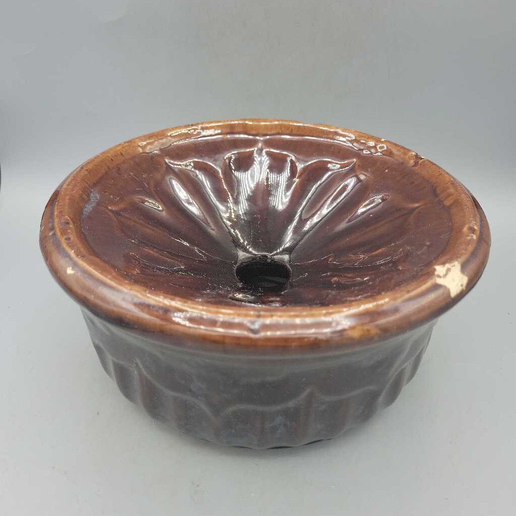 Bennington Ware Spittoon (JAS) Bennington Ware Spittoon (JAS)