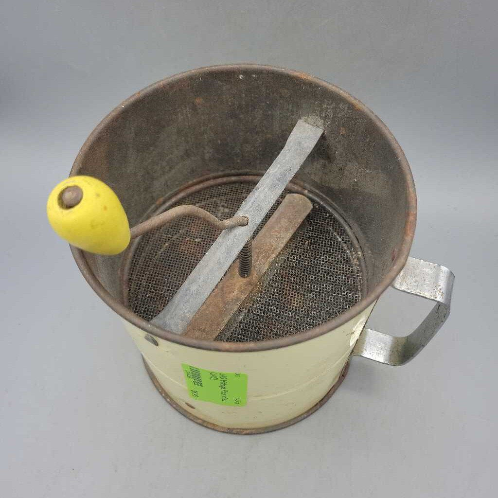 Vintage Flour sifter (JAS)