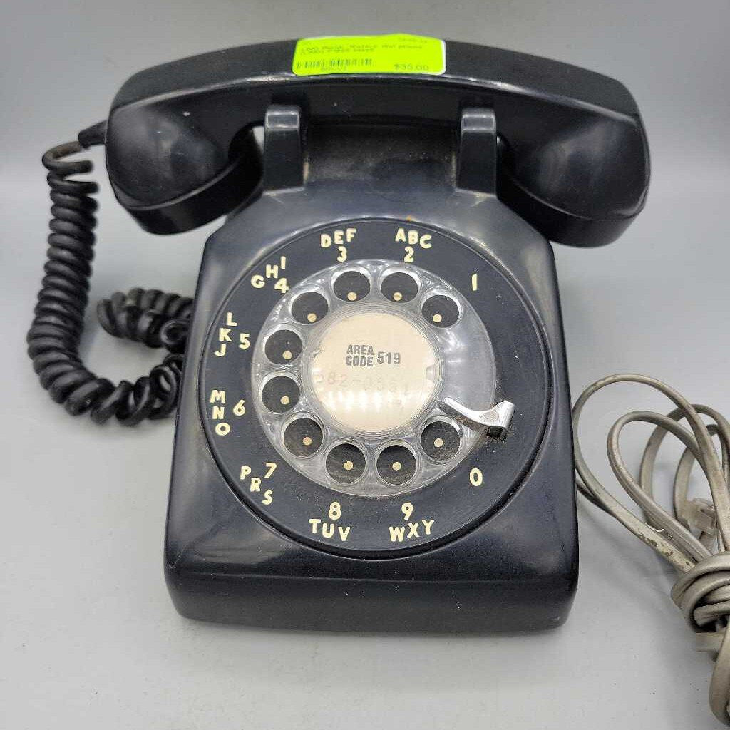 Black Rotary dial phone (LIND) P1820