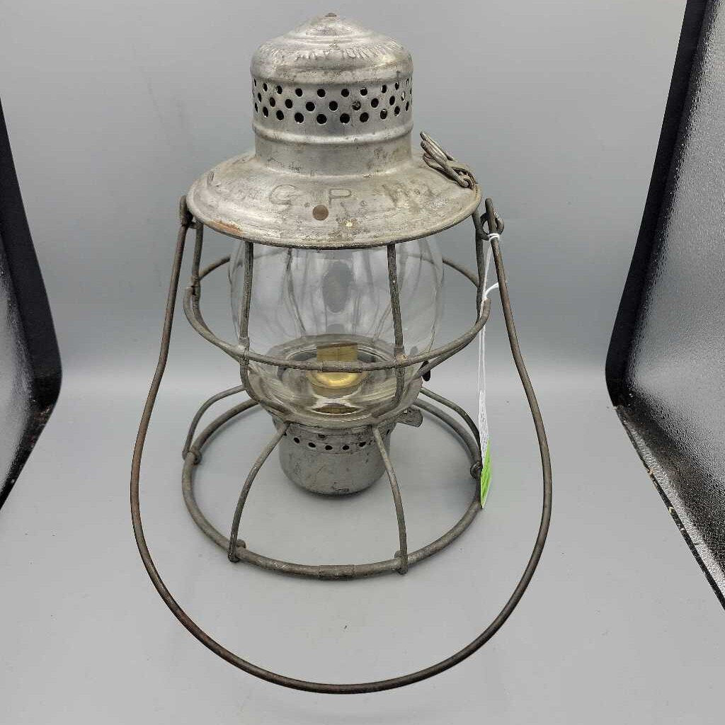 C.P.R. Oil lantern With matching Shade (JEF)