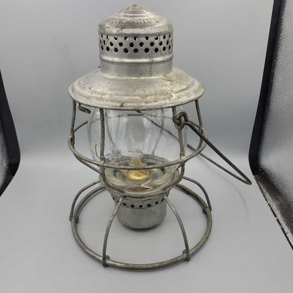 C.P.R. Oil lantern With matching Shade (JEF)