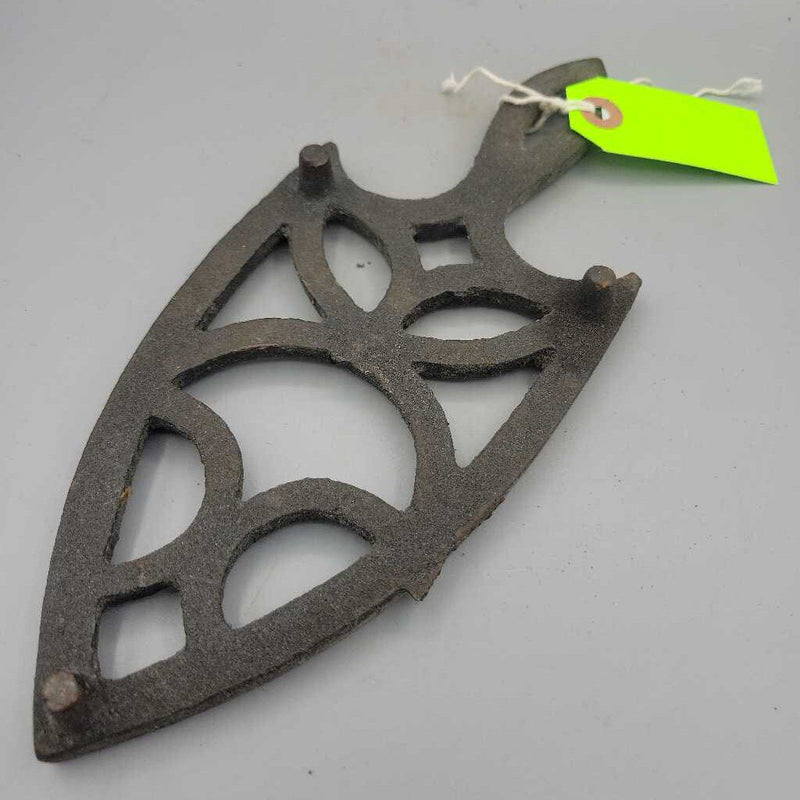 Cast Iron trivet (JAS)