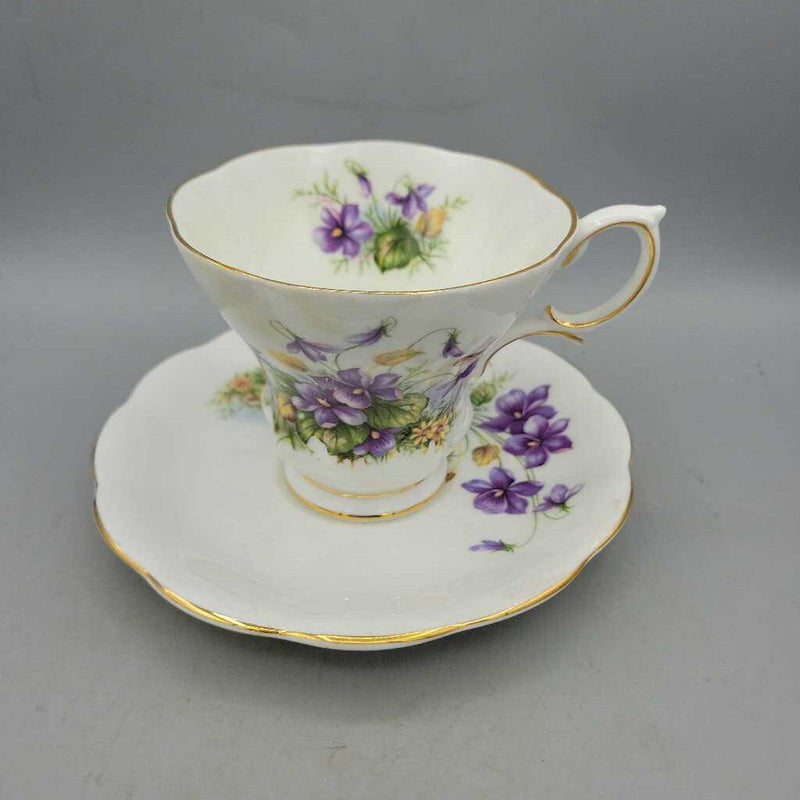 Royal Albert "Sunnyside Series" Maria (YVO) (406)