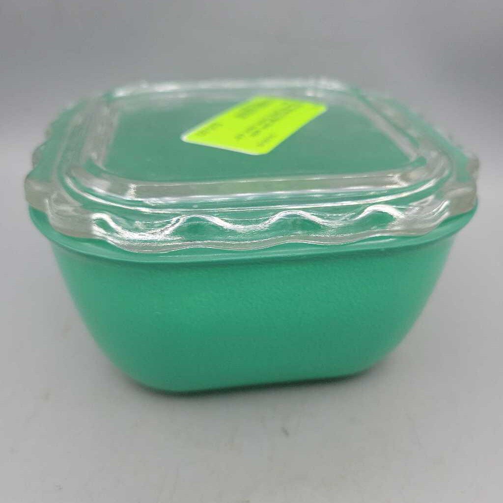 Glass Fridge Dish with Rare lid (US2)