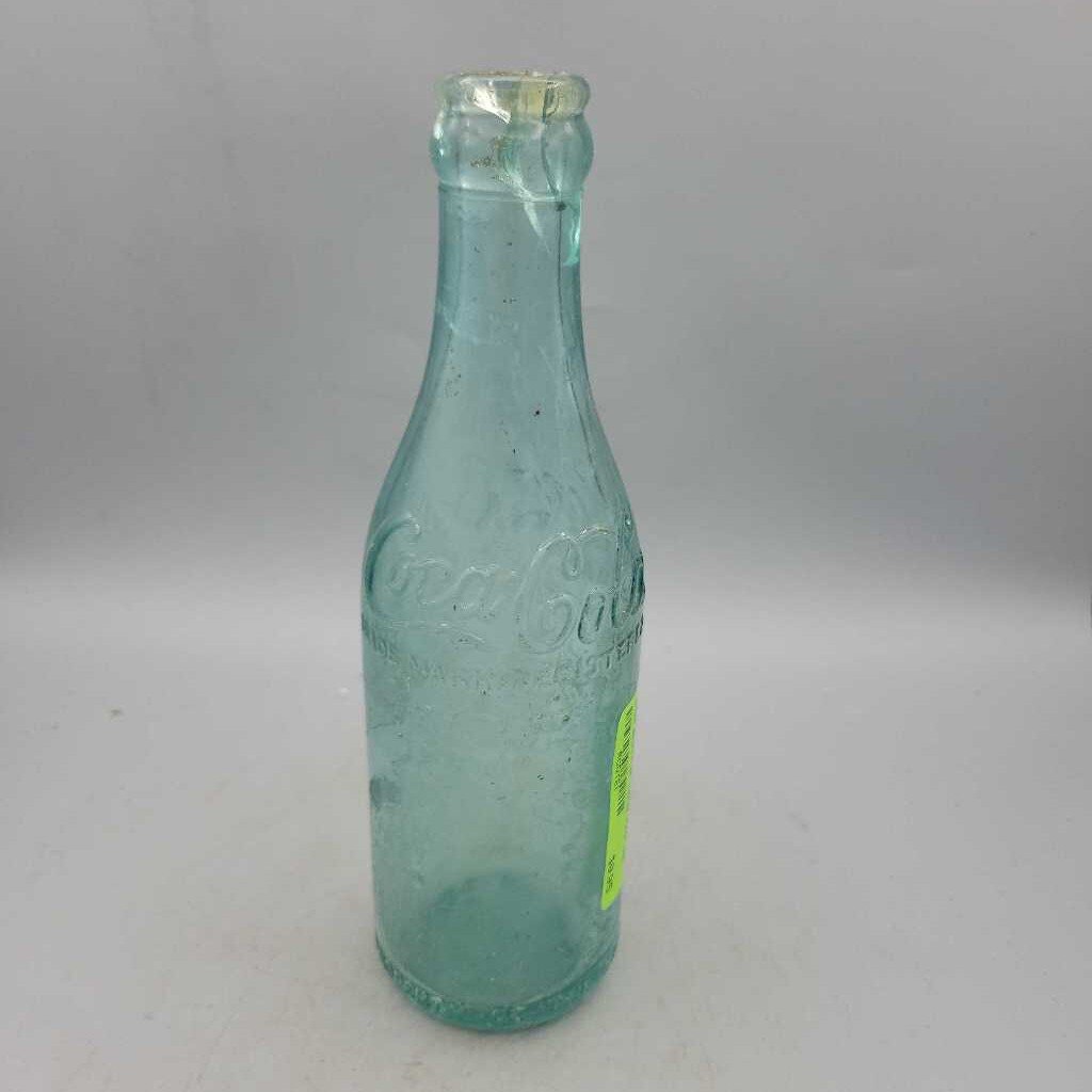 Vintage As IS Coca Cola Canada straight sided SODA POP BOTTLE