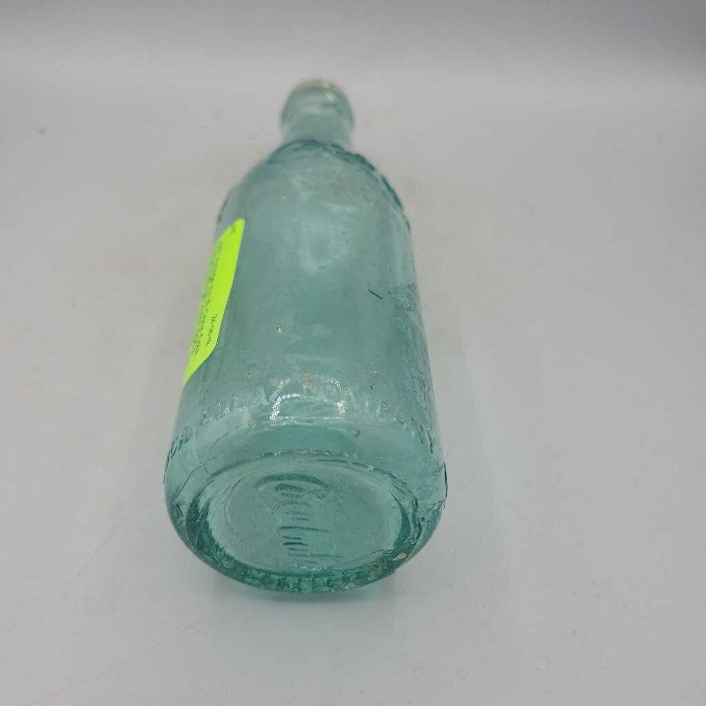 Vintage As IS Coca Cola Canada straight sided SODA POP BOTTLE