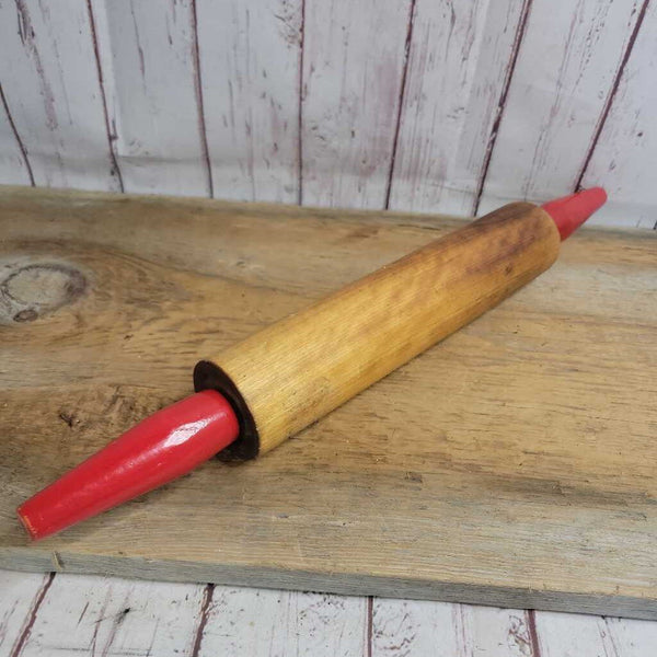 Vintage Wooden Rolling Pin (KAR)