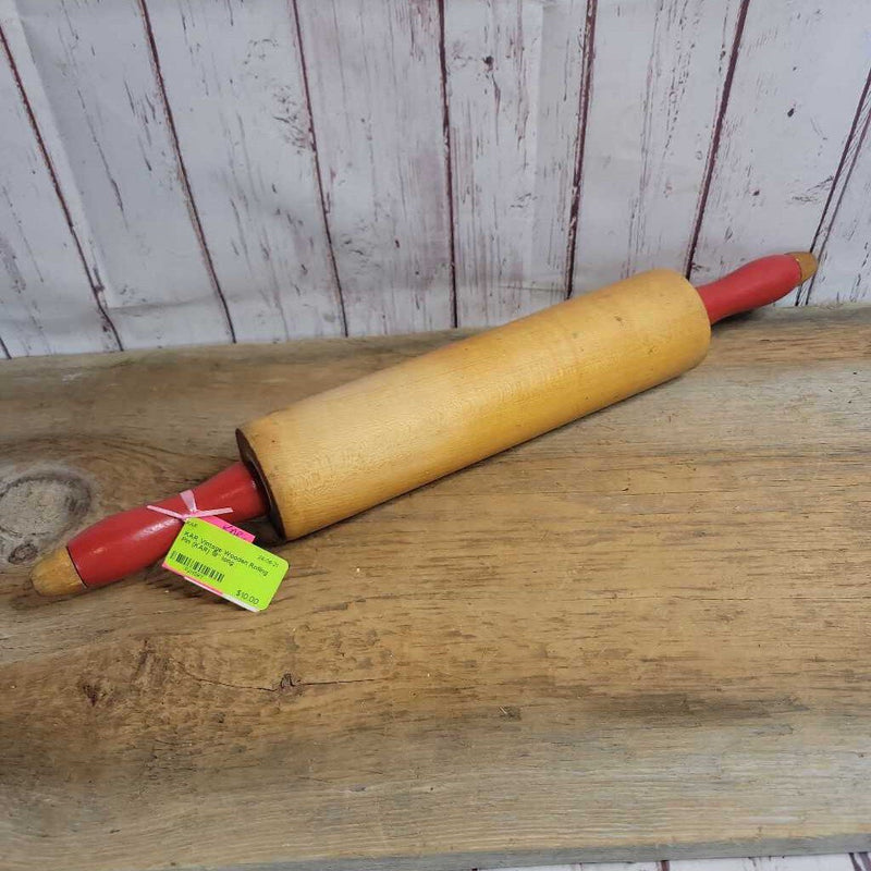 Vintage Wooden Rolling Pin (KAR)