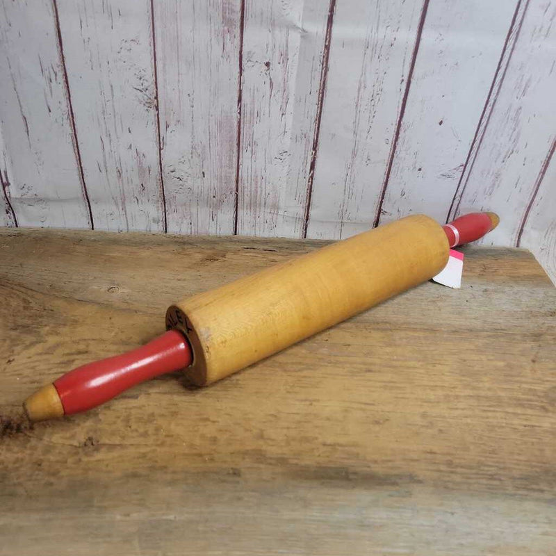 Vintage Wooden Rolling Pin (KAR)