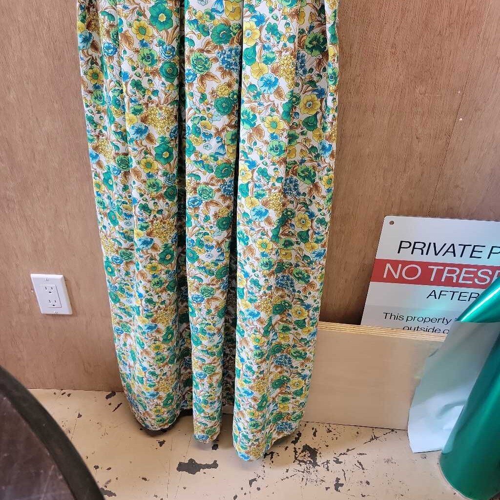 Vintage Handmade Green Floral Dress SR (NUR)