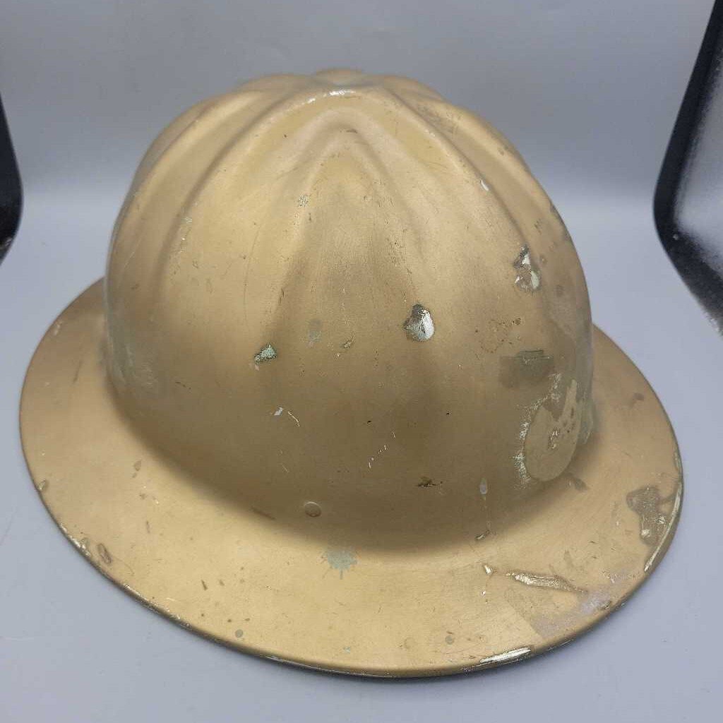 petroleum worker hard hat