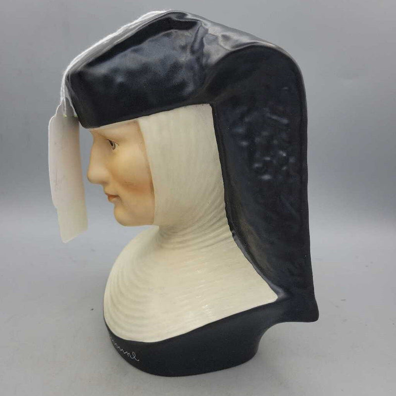 Hummel Goebel Nun