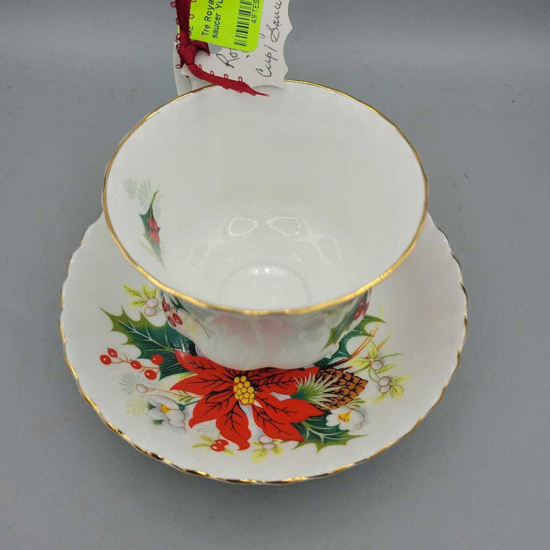 Royal albert Cup and saucer Yuletide(TRE)