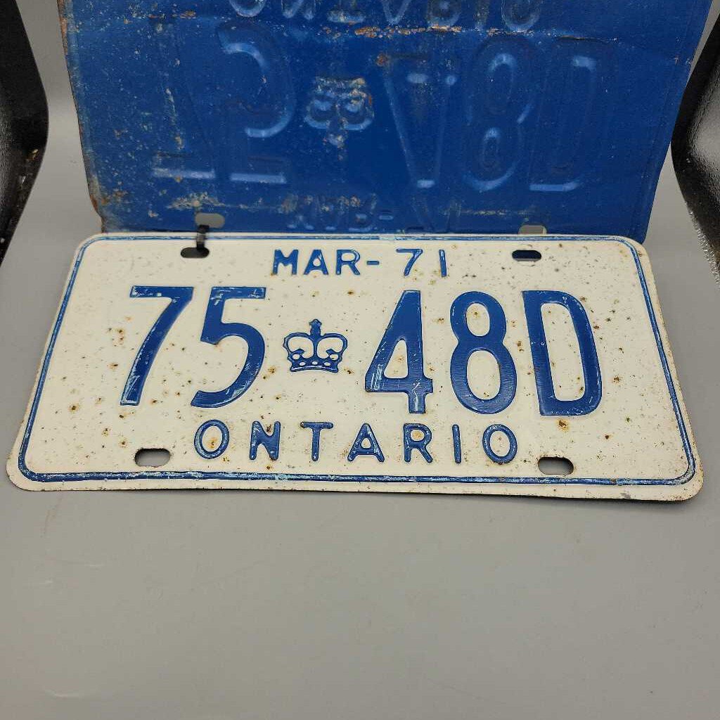 Ontario License Plates Mar 1971 Pair75 48D