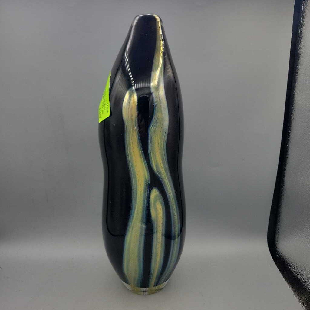 Canadian Blown Glass Echo Glass Signed Vase (JH49)