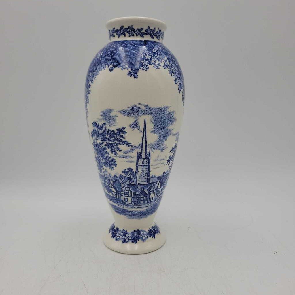 Wedgwood Romantic England Vase (CM0360)