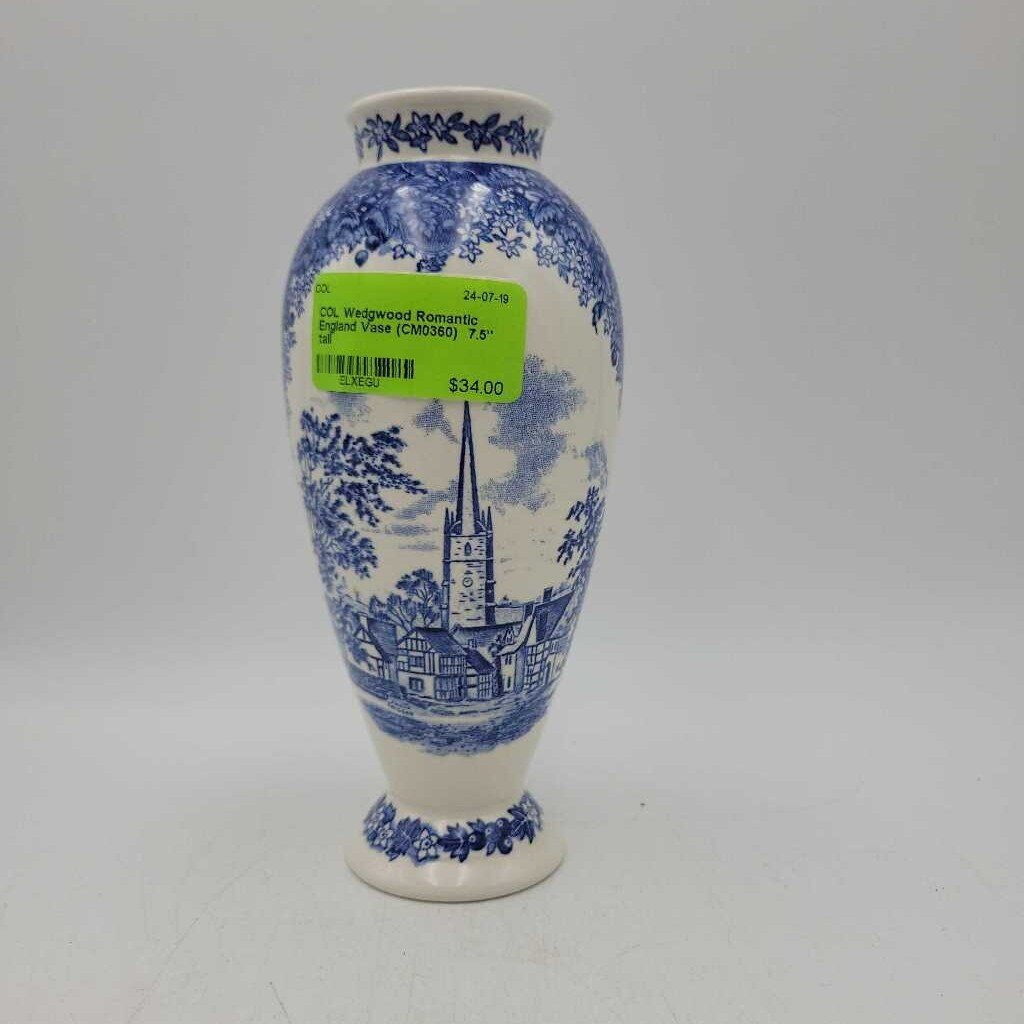 Wedgwood Romantic England Vase (CM0360)
