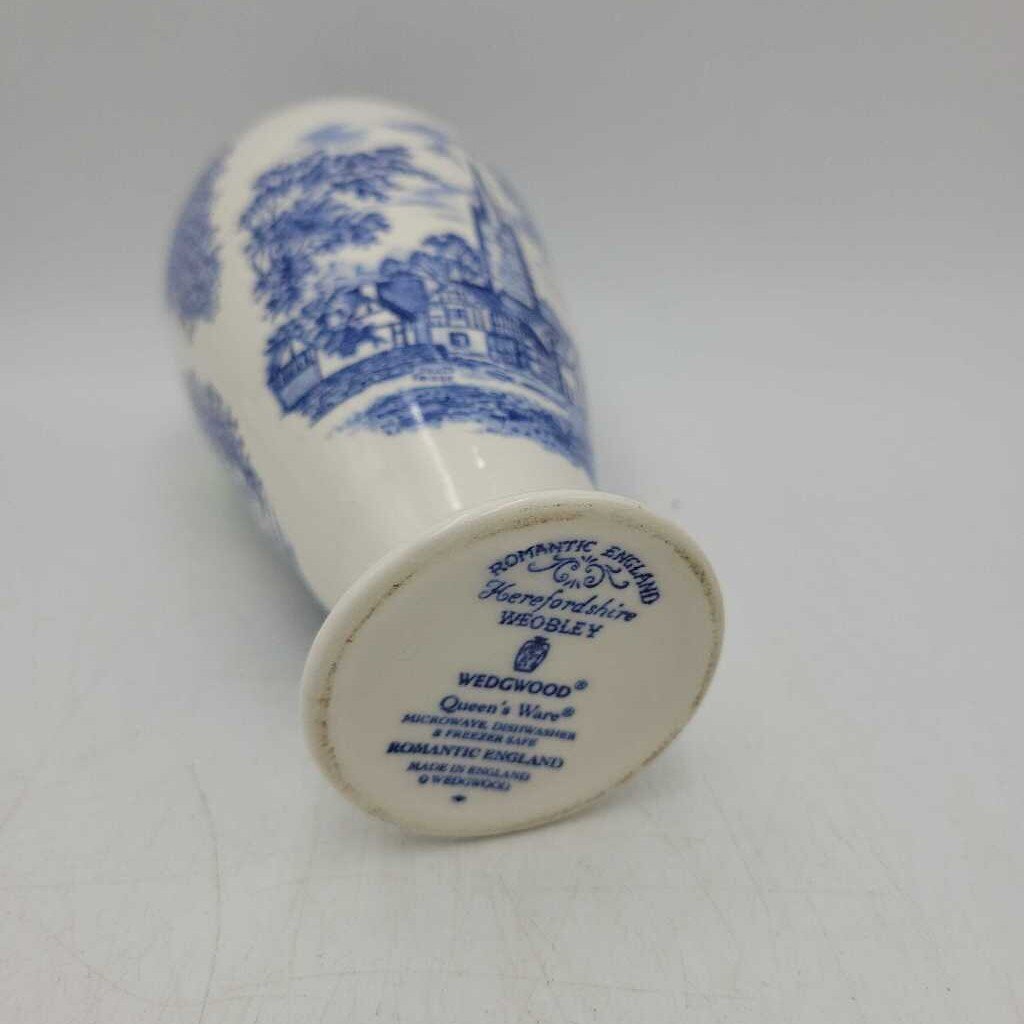 Wedgwood Romantic England Vase (CM0360)