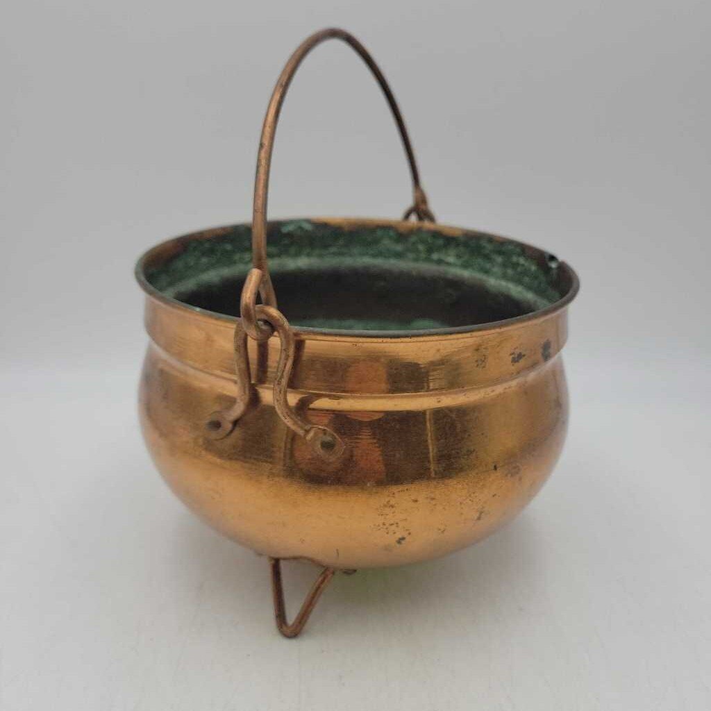 Footed Copper Cauldron w Handle (CM0394)