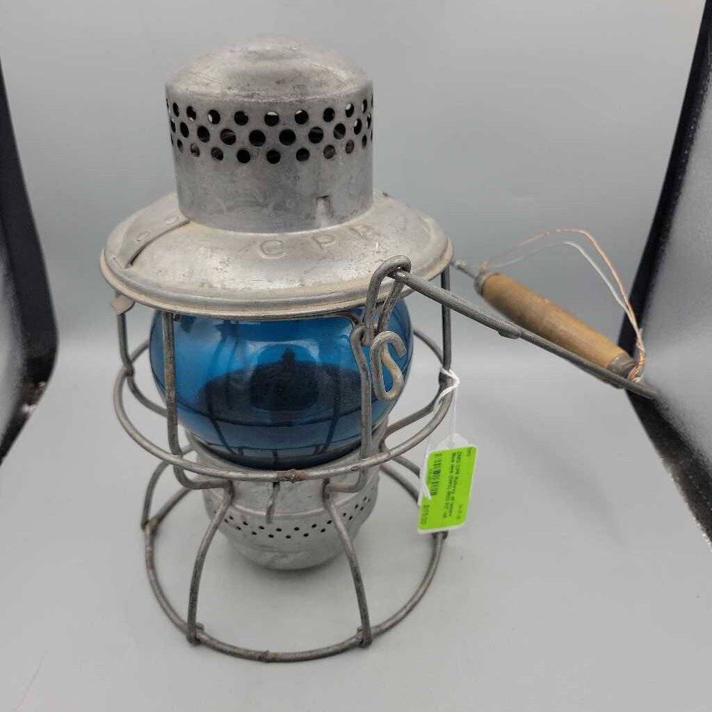 CPR Railway oil lantern Blue lens (DMG) 9502