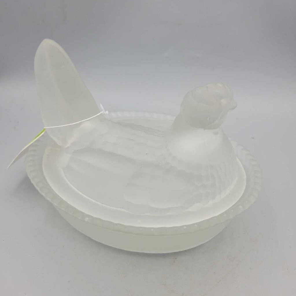 glass vintage nested hen (JL)