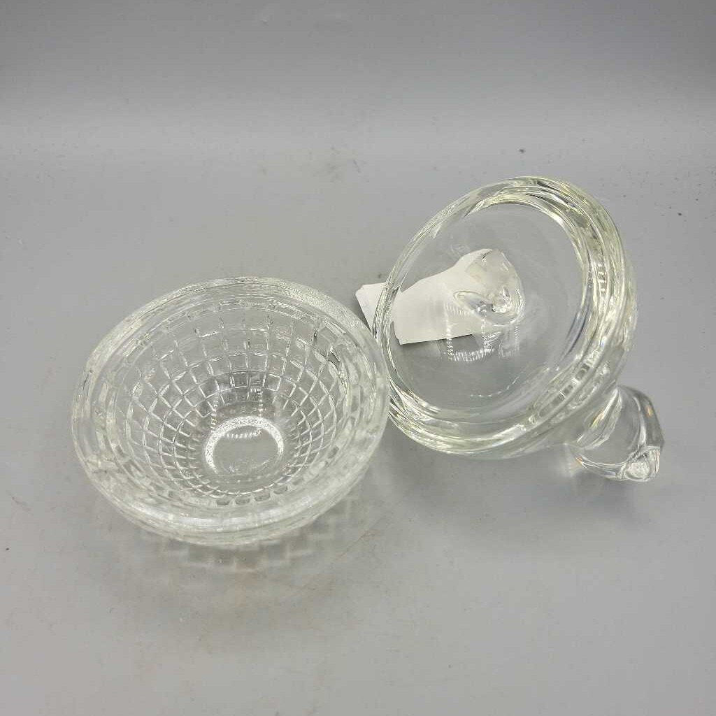 Glass vintage nested hen, rounded bottom (JL)