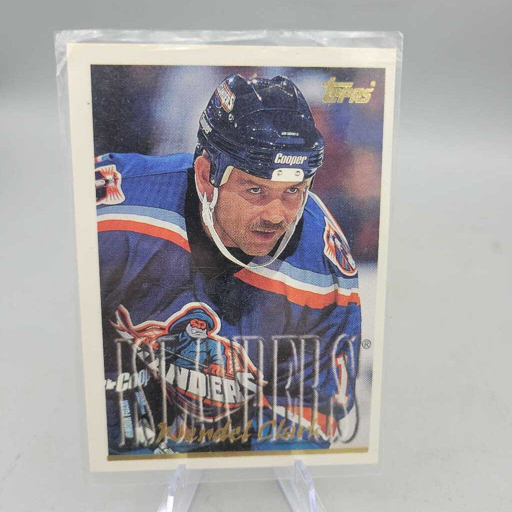 Wendel Clark Hockey card 1996 Topps 269 (JAS)