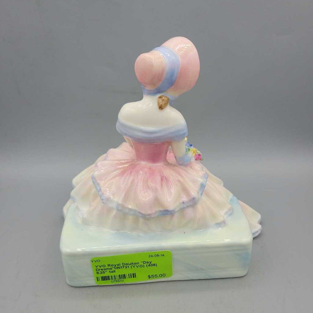 Royal Doulton "Day Dreams"HN1731 (YVO) (408)