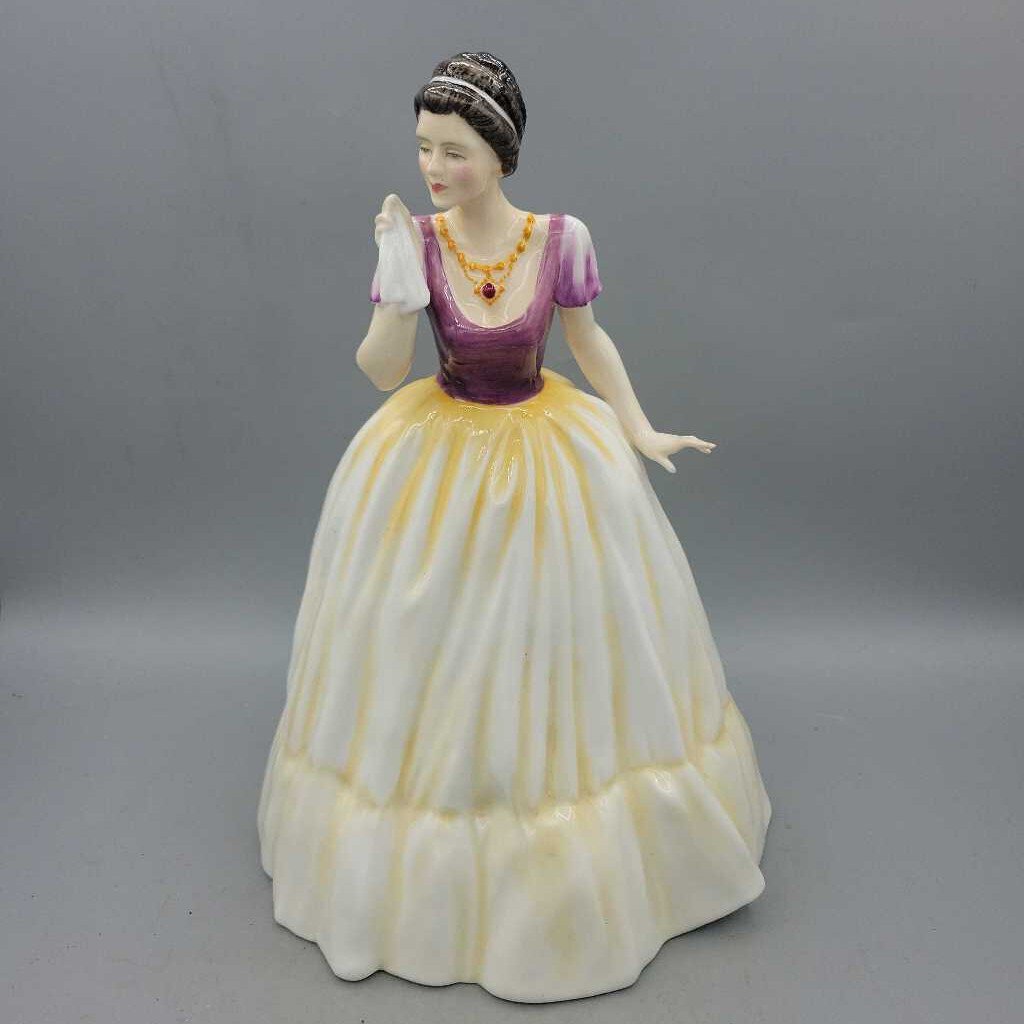 Royal Doulton "Miranda " HN3037 Figurine (YVO) 408