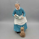 Royal Doulton "The favorite " HN2249 Figurine (YVO) 408