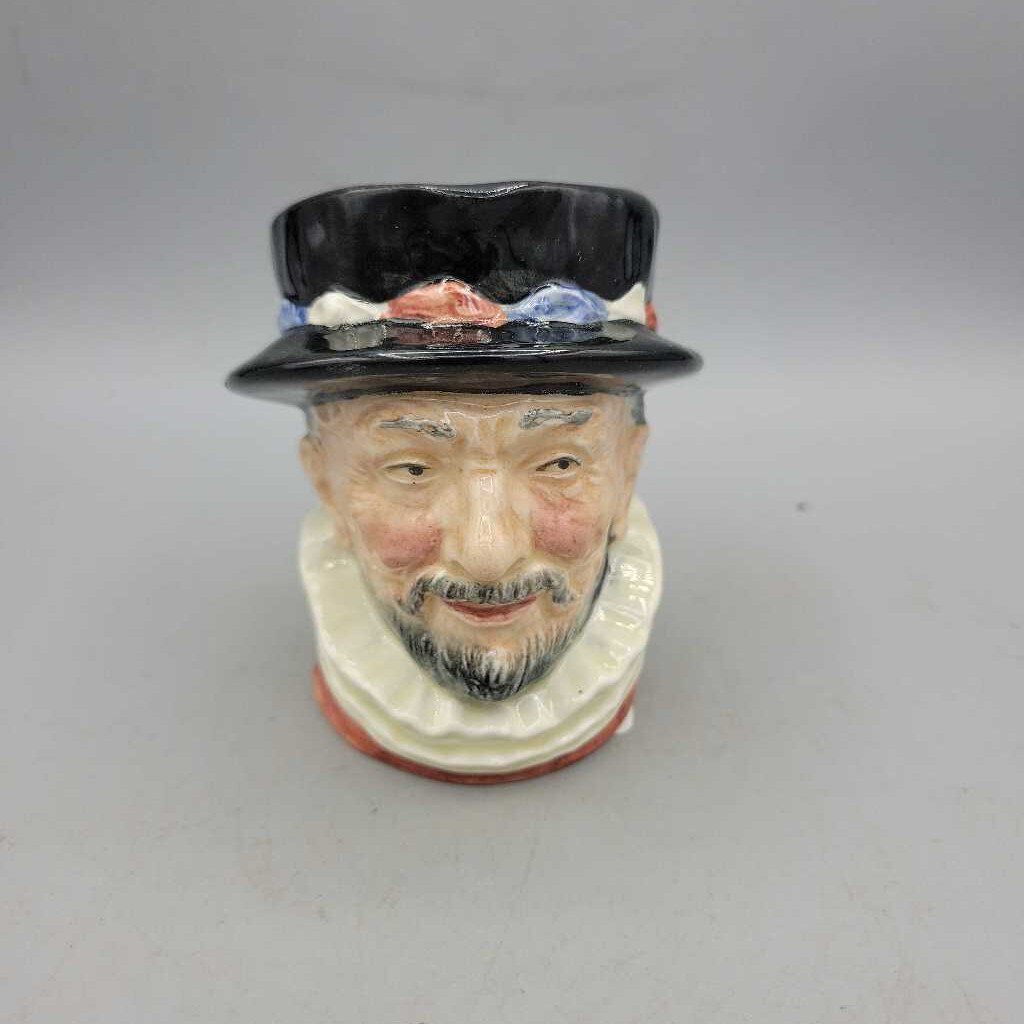 Royal Doulton "Beefeater" Toby mug D6233 (YVO) 408