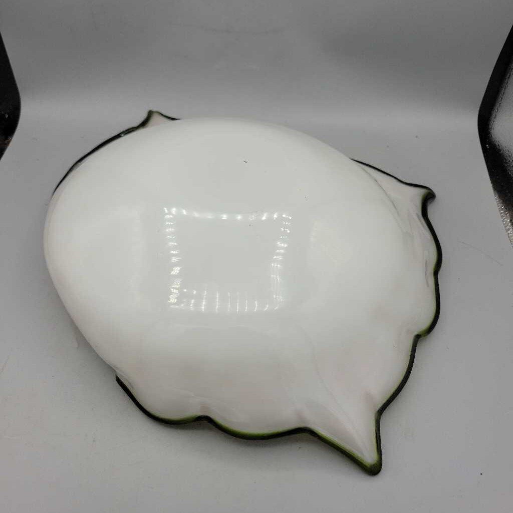 Art GLass Dish (YVO) (408)