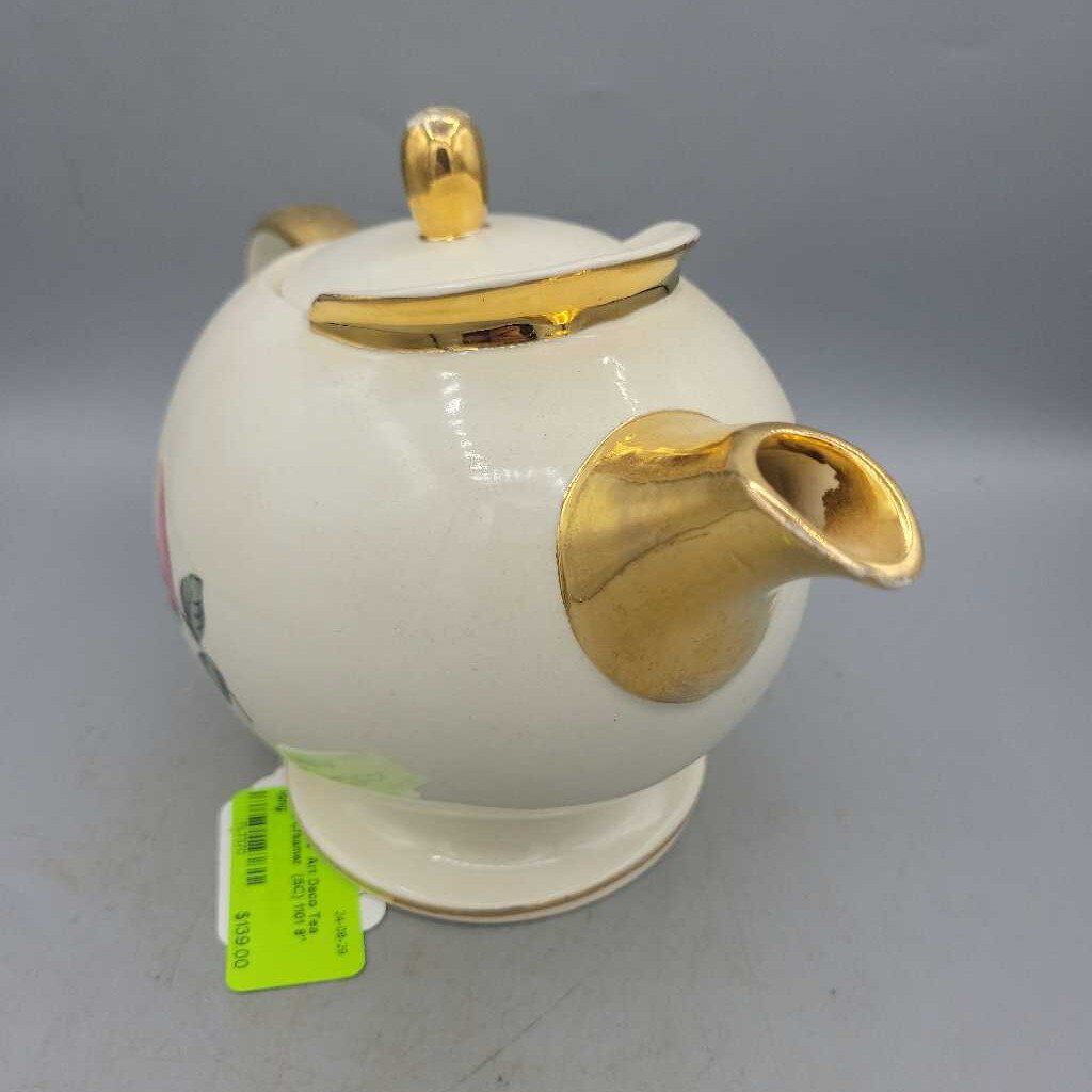 Ellgreave Art Deco Tea Pot & Creamer (SC) 1101